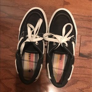 Boat shoe style sneaker