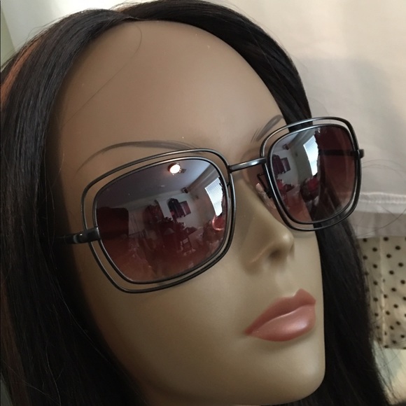 Frames of life! A treat in sunglasses 😎 - Picture 2 of 4