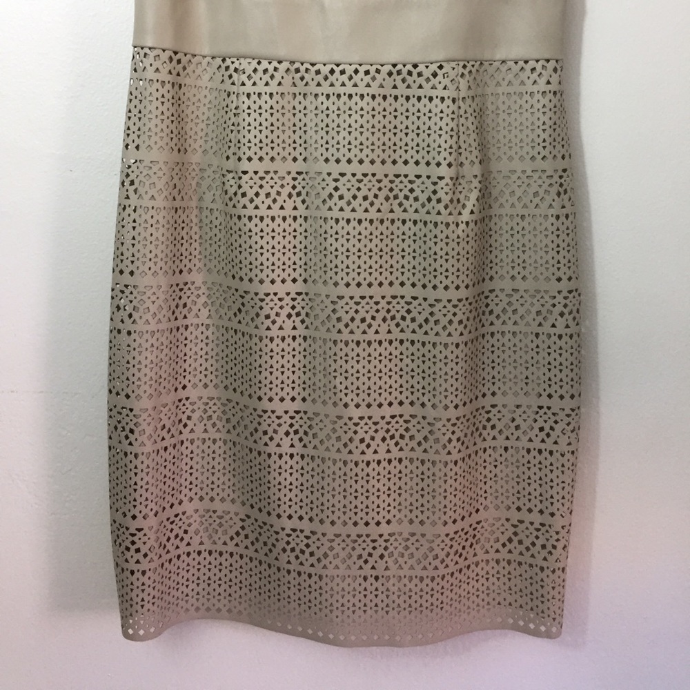 🐚Laser cut patter dress - Picture 7 of 8
