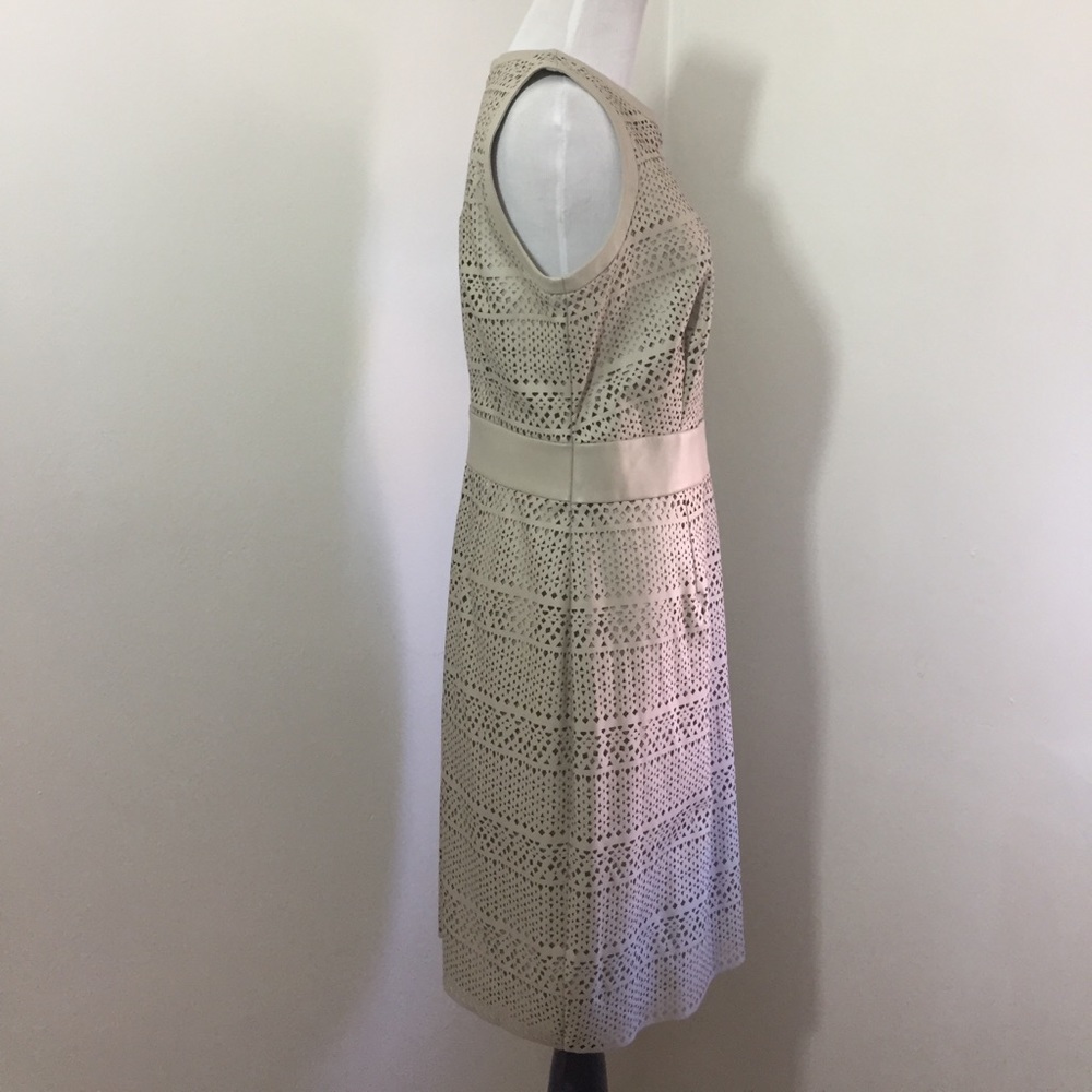 🐚Laser cut patter dress - Picture 3 of 8