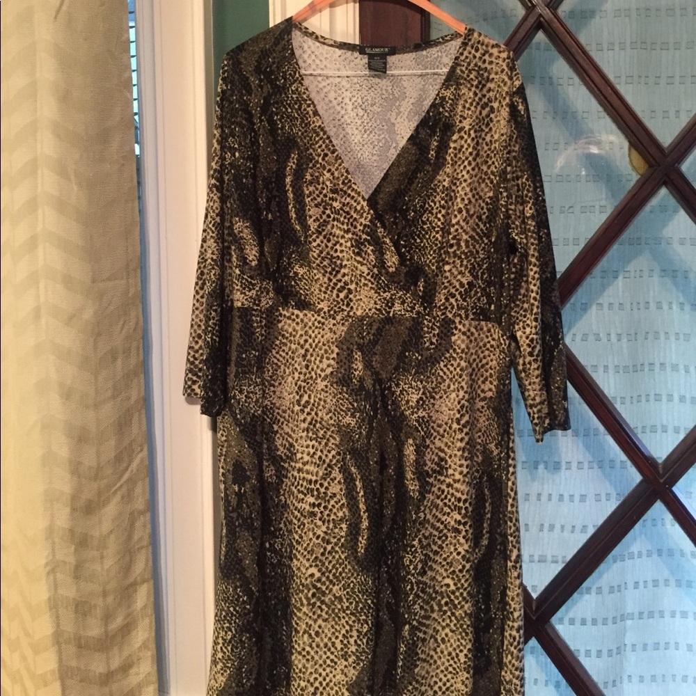 Shades of green python pattern belted waist dress