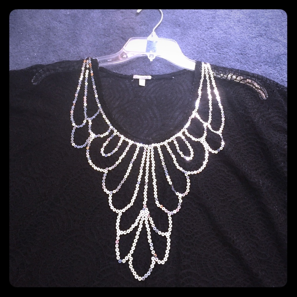 Lace Black Top. Silver accent.