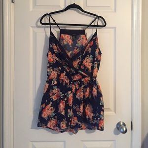 FOREVER 21 FLORAL ROMPER