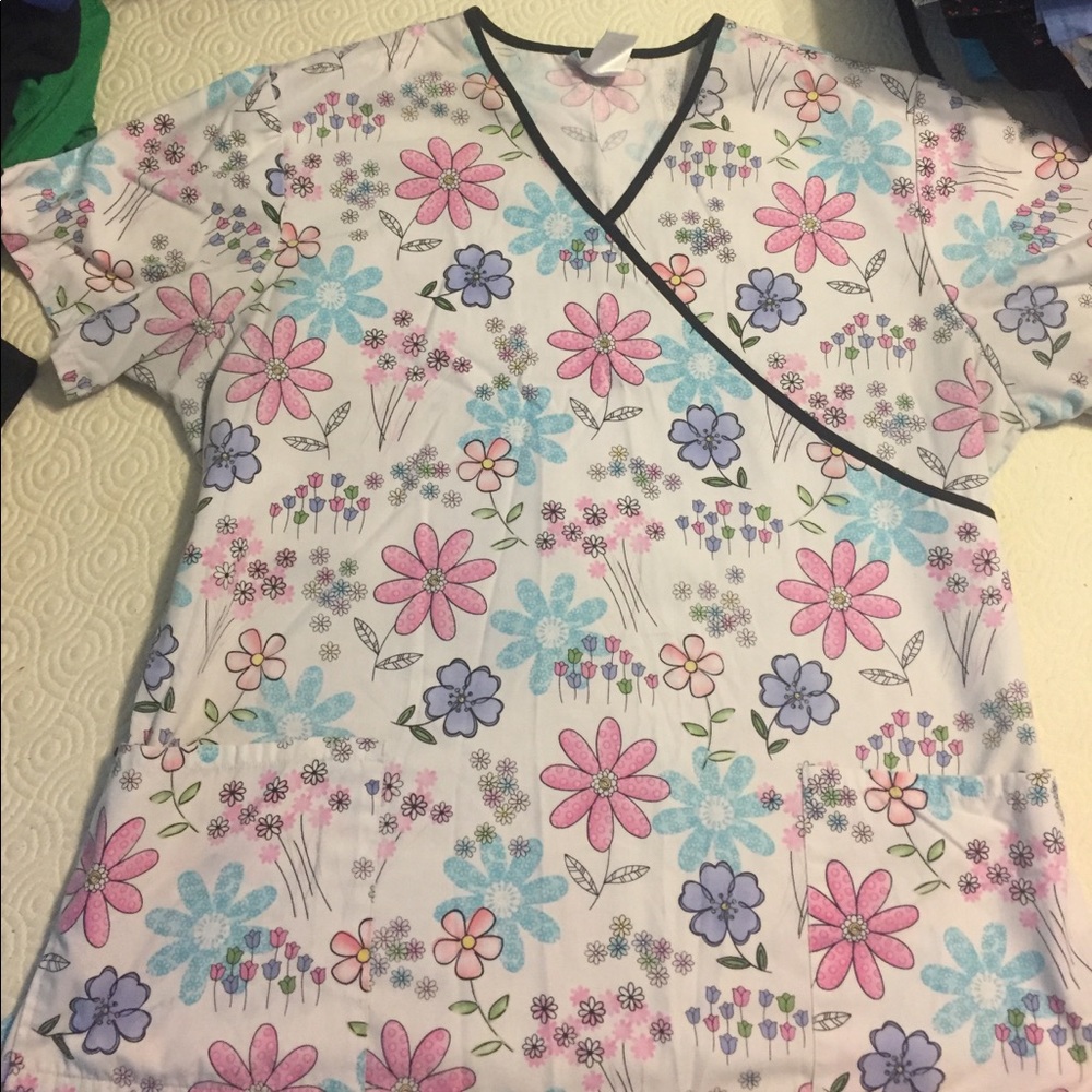 Scrub top