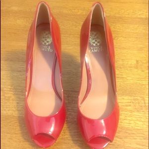 Never worn Vince Camuto heels