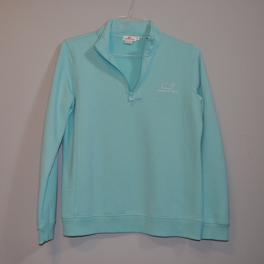 Vineyard Vines sweatshirt