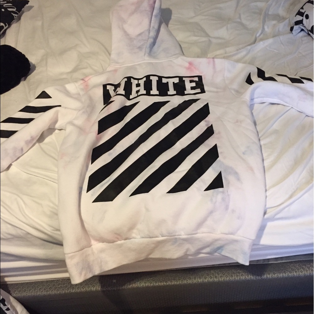 Off-White x Ssense collection hoodie (dead stock)