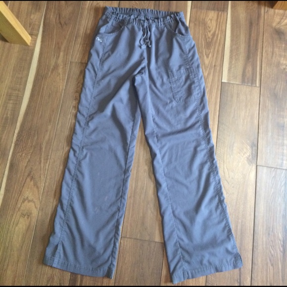 Charcoal Gray Scrubs Set - Picture 5 of 8