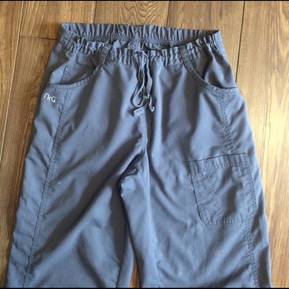 Charcoal Gray Scrubs Set - Picture 7 of 8