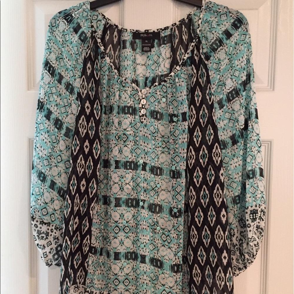 Lightweight bohemian peasant blouse. Size XL.