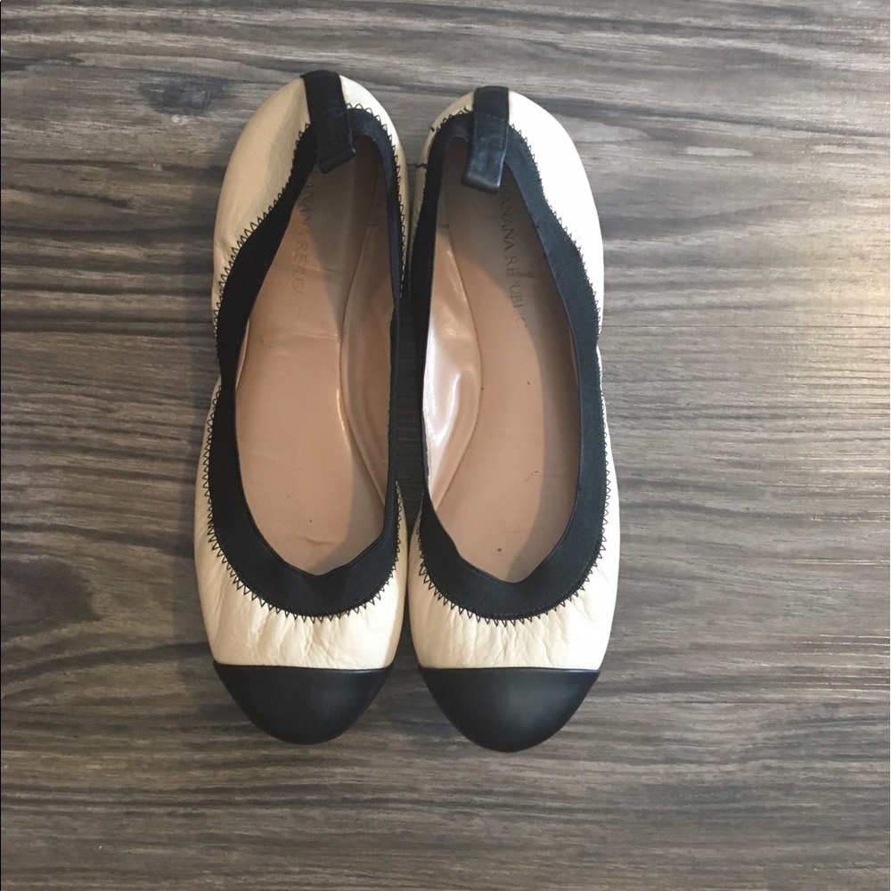 Banana Republic Flats