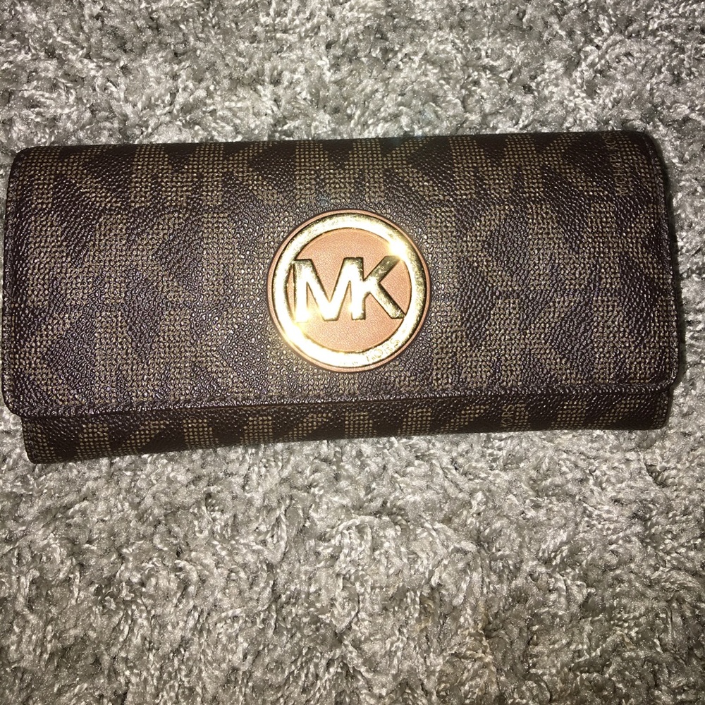 Michael kors wallet