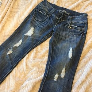 Almost Famous • Juniors' Skinny Jeans