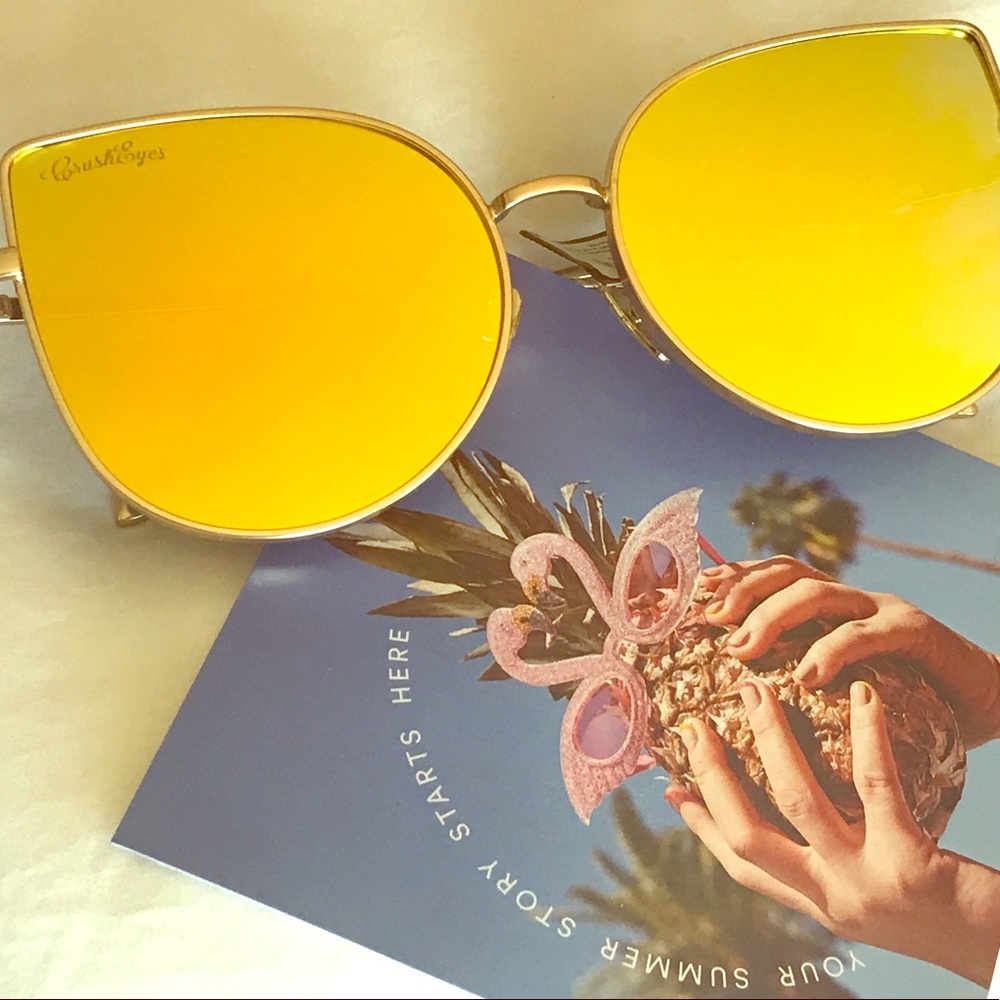 🔥REFLECTIVE CAT EYE SUNNIES🔥