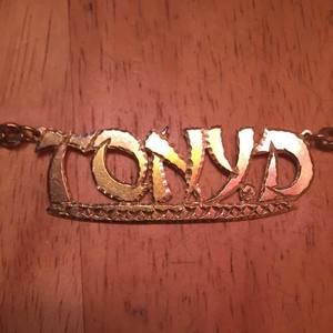 Meet your Posher, Tony d