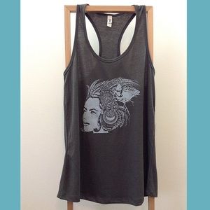 Elizabeth In Nature - Grey Large razorback tank!