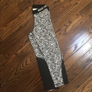 SALE Nike Pro Legging
