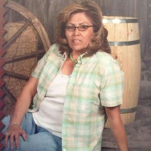 Meet your Posher, Ella