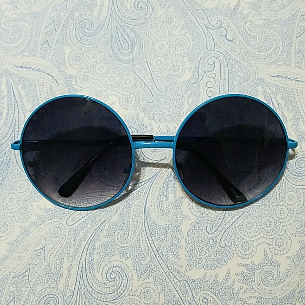 Oversized Round Enameled Sunglasses