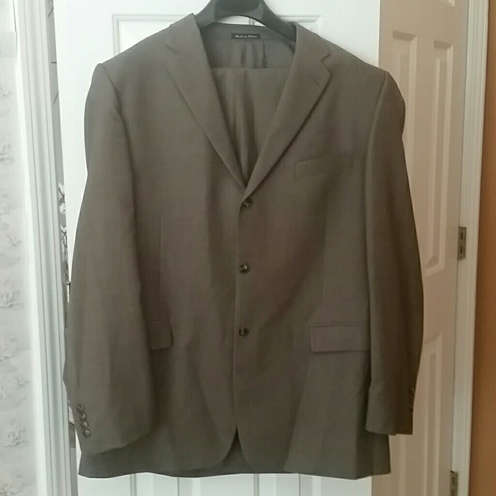 NEW Brown suit