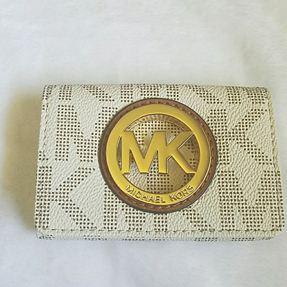 Michael Kors Wallet - Never Used