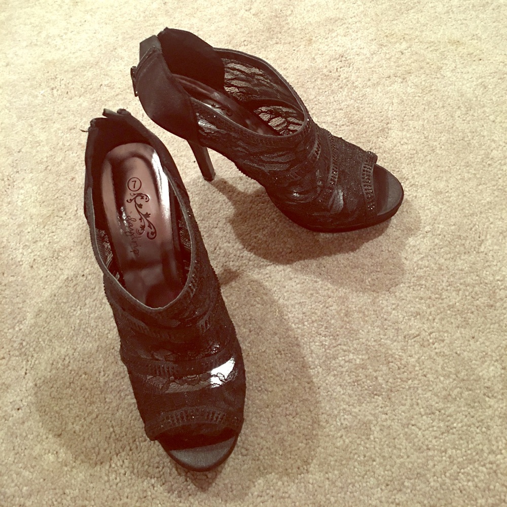 Heels from buckle