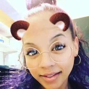 Meet your Posher, Janet