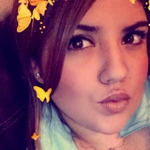 Meet your Posher, Janelle