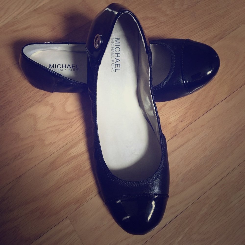Michael Kors Black Leather Upper Ballerina Flats!