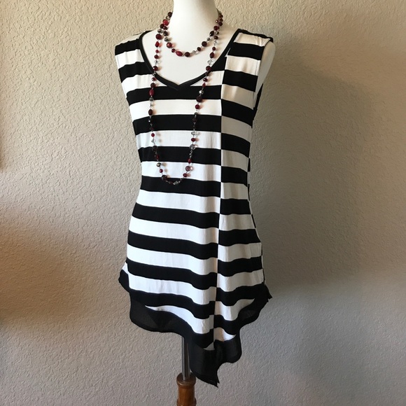 WHBM Asymmetrical Tunic - Picture 2 of 4