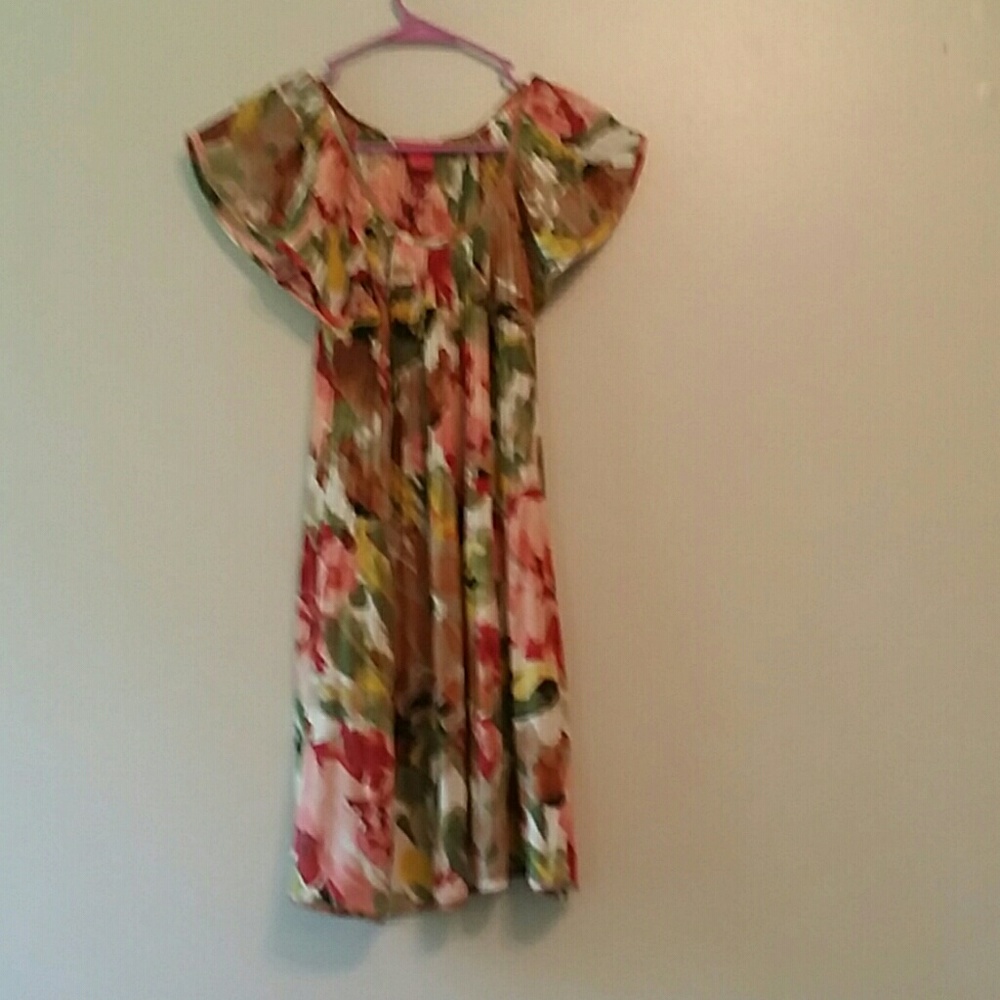 Gorgeous Floral Dress - Picture 2 of 5