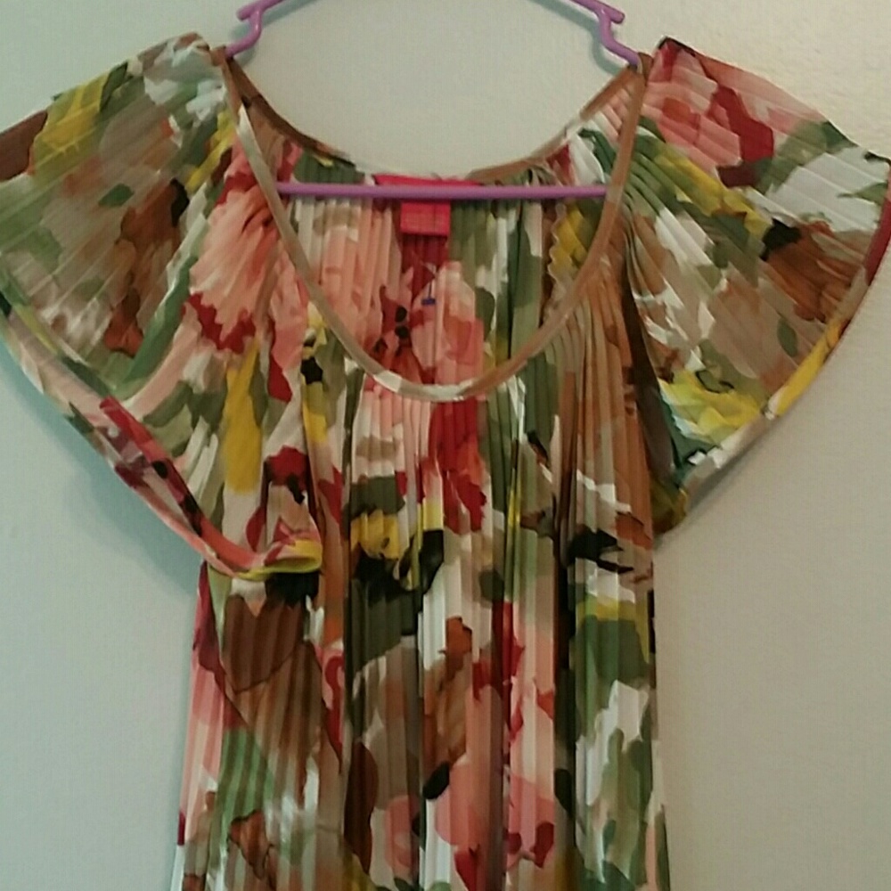 Gorgeous Floral Dress - Picture 3 of 5