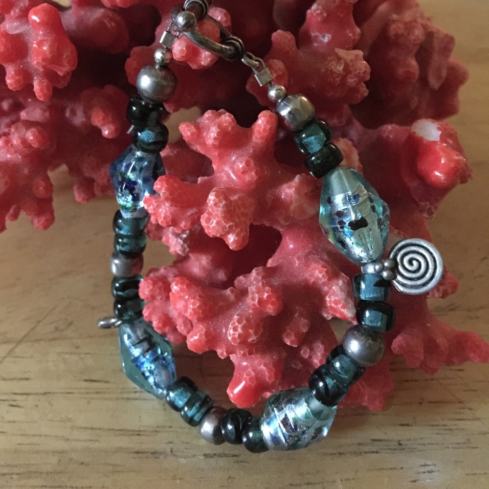 Glass beads bracelet
