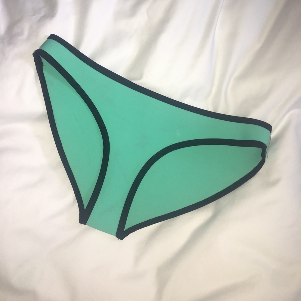 Triangl bikini bottom