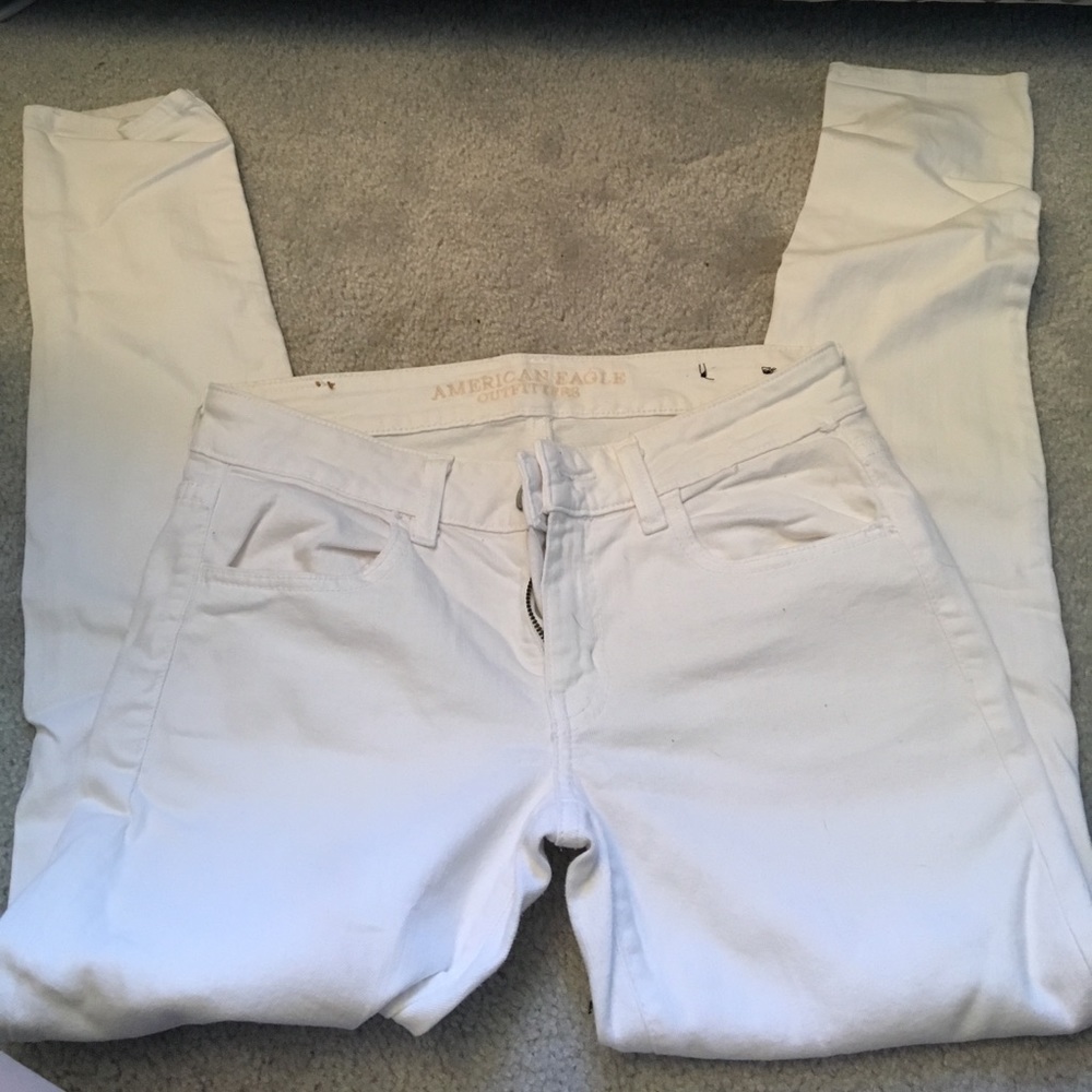 White skinny jeans