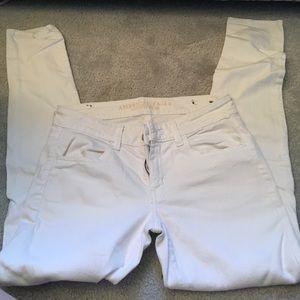 White skinny jeans