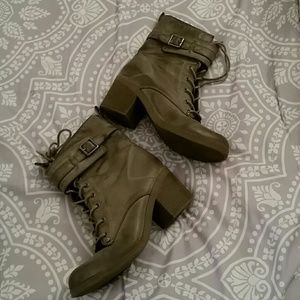 GUESS COMBAT BOOTS
