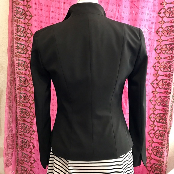 Tahari Black Blazer. - Picture 3 of 6