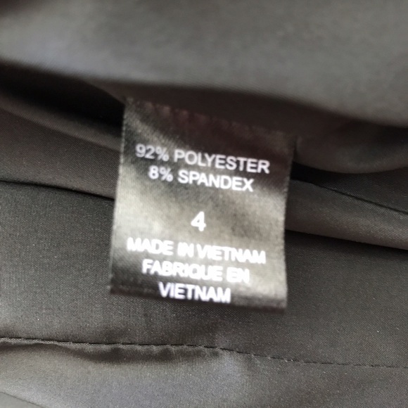 Tahari Black Blazer. - Picture 6 of 6