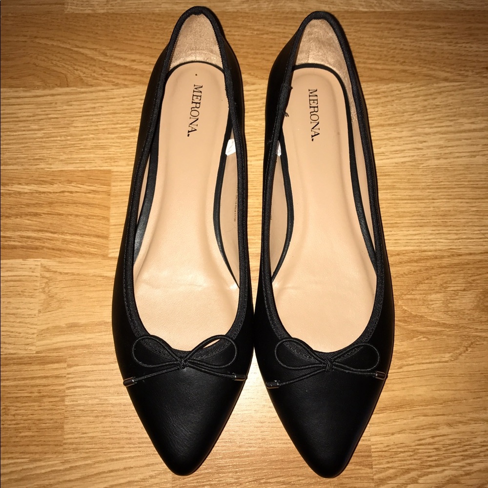 NWOT Merona pointed toe bow tied flats