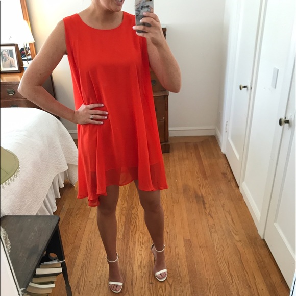 Red flowy Dress - Picture 3 of 4