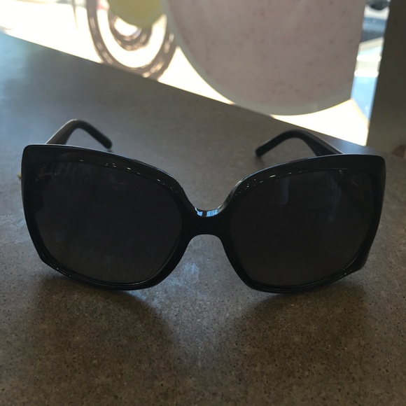 Gucci sunglasses main image 5