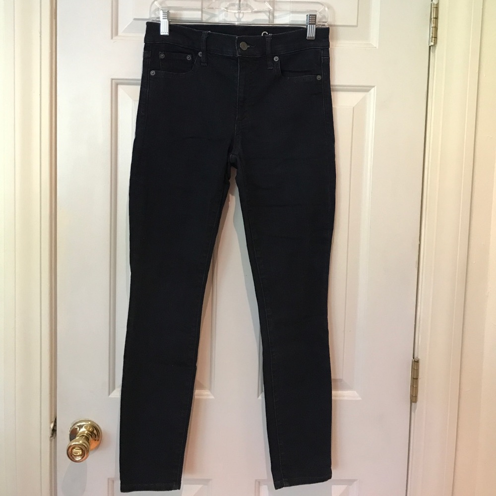 GAP 27 Short True Skinny Jean