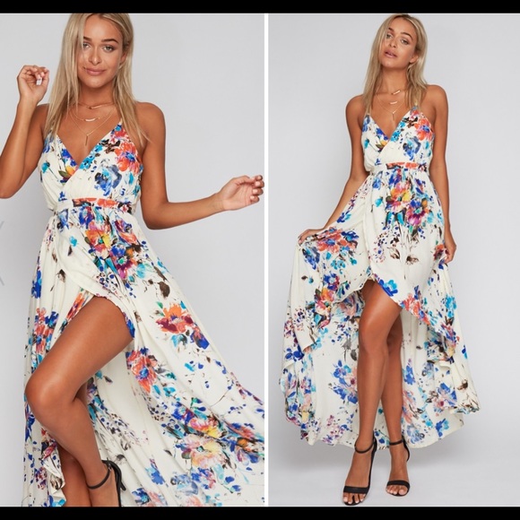 Dresses & Skirts - Floral Maxi Dress