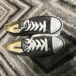 Converse all star size 6