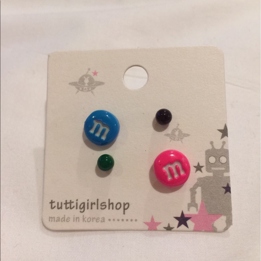 Cute earrings