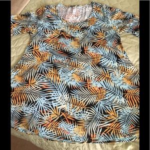 🌴LuLaRoe Tropical Palm Perfect T - Size S 🌴