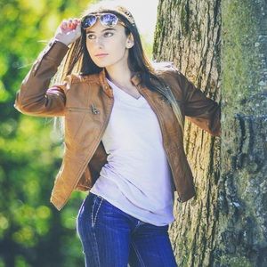 Meet your Posher, Bre