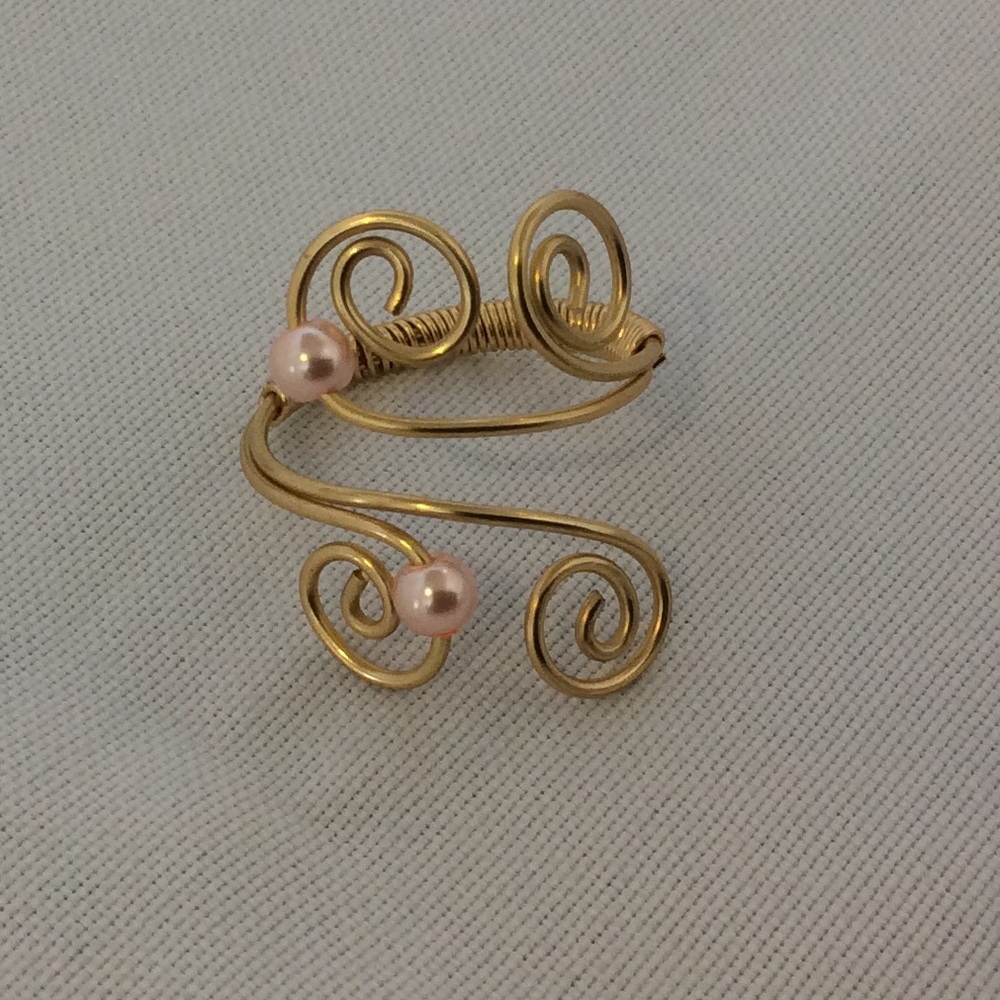 🎉SOLD🎉Adjustable Ring with Pink Pearls