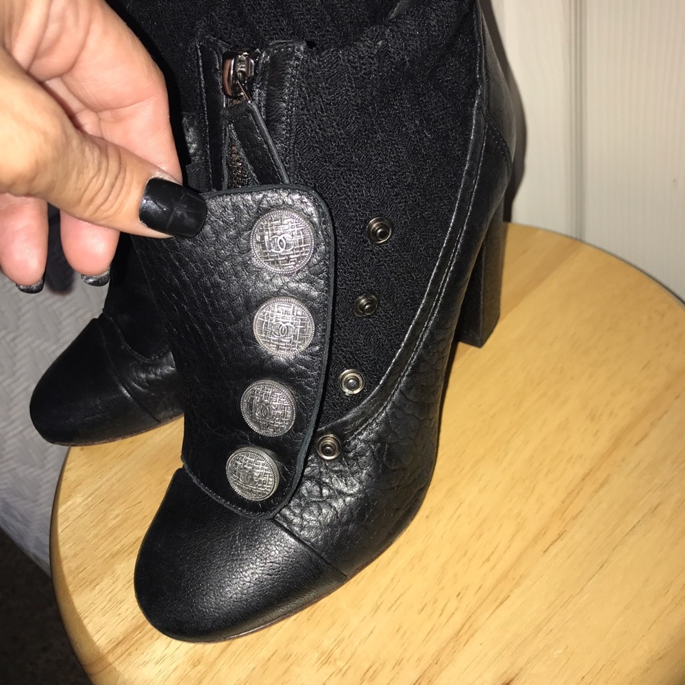 AUTHENTIC CHANEL PARIS EDINBURG BOOTS SZ 38 BLACK - Picture 6 of 8